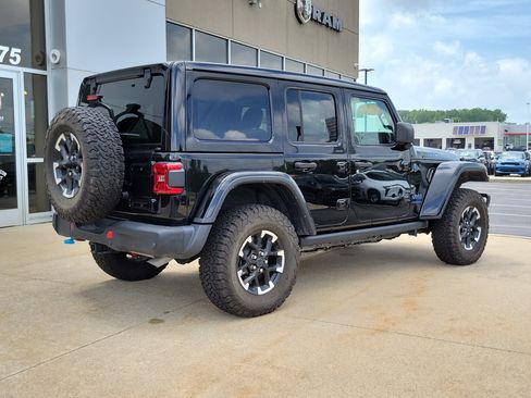 Used 2024 Jeep Wrangler Unlimited Rubicon 4xe AWD/4WD image 4