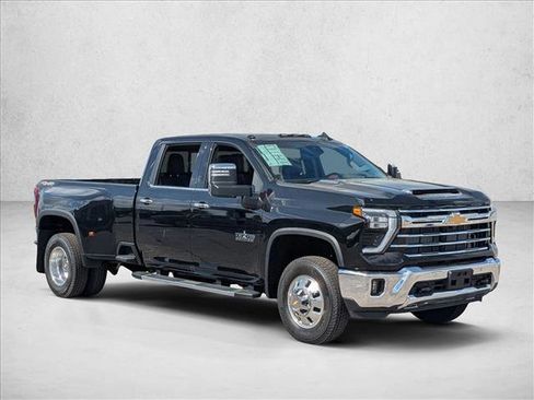 New 2026 Chevrolet Silverado 3500 LTZ w/ LTZ Texas Edition image 5
