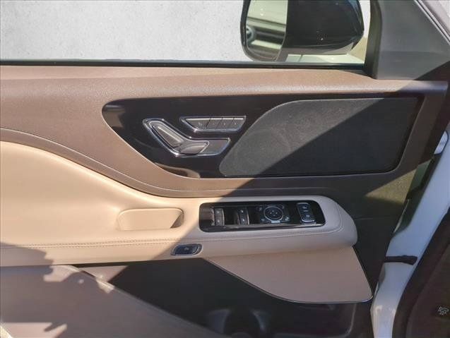 Used 2024 Lincoln Aviator 2WD w/ Premium Package image 17