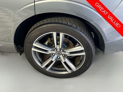 Used 2018 Volvo XC60 T5 Momentum w/ Convenience Package image 32