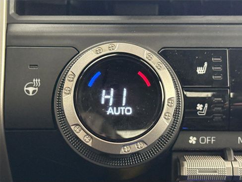 Used 2025 Toyota Tacoma Limited image 8