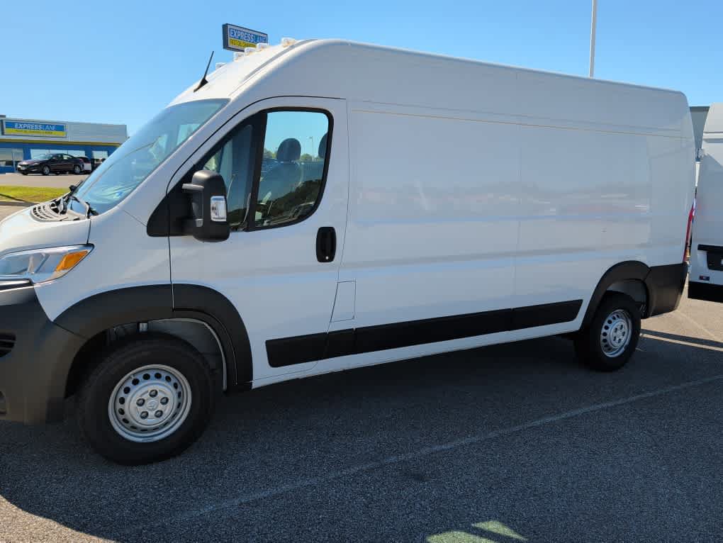 Used 2025 RAM ProMaster 2500 w/ Convenience Group FWD image 22