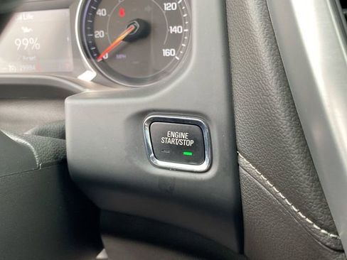 Used 2023 GMC Acadia SLT w/ LPO, Floor Liner Package image 18