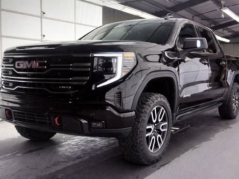 Used 2025 GMC Sierra 1500 AT4 w/ AT4 Premium Package image 1