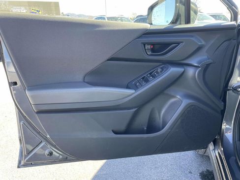 Used 2024 Subaru Crosstrek 2.0i Premium image 5