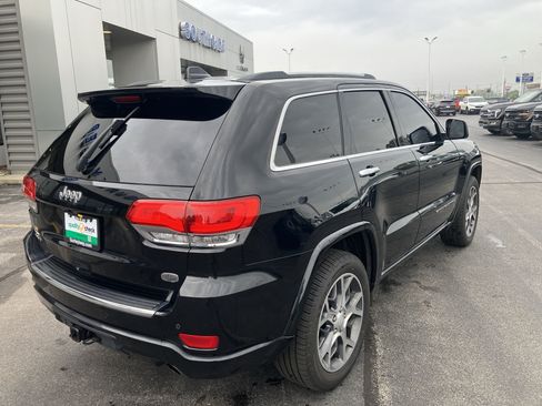 Used 2019 Jeep Grand Cherokee Overland AWD/4WD image 7