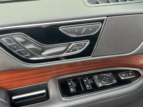 Used 2023 Lincoln Navigator Reserve image 15