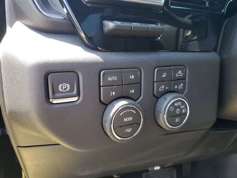 New 2026 Chevrolet Silverado 1500 High Country w/ Midnight Edition AWD/4WD image 25