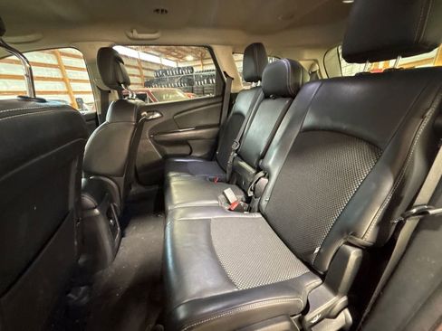 Used 2015 Dodge Journey Crossroad w/ Flexible Seating Group image 9