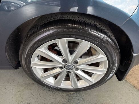 Used 2013 Volkswagen Golf TDI FWD image 19