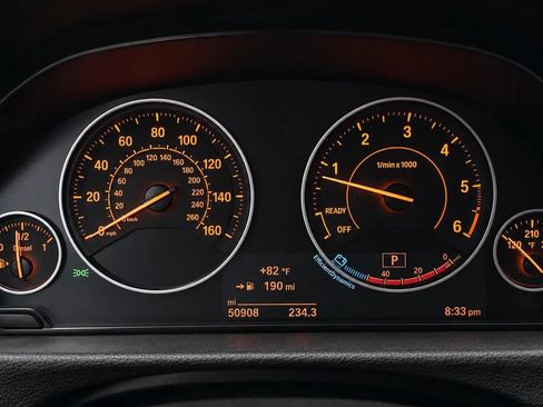 Used 2018 BMW 328d Sedan RWD image 14