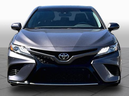Used 2018 Toyota Camry XSE FWD image 3