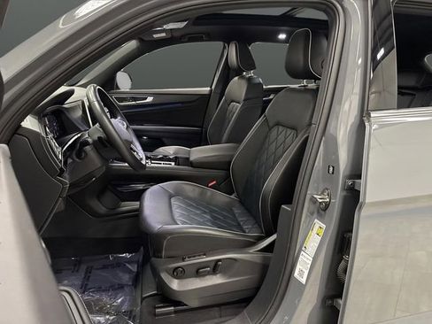 Used 2024 Volkswagen Atlas Cross Sport SEL Premium R-Line image 4