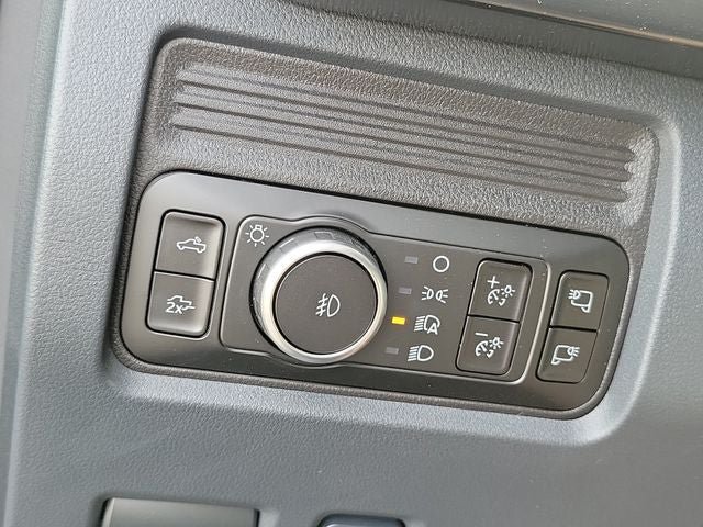 New 2026 Ford F350 4x4 Crew Cab Super Duty image 11