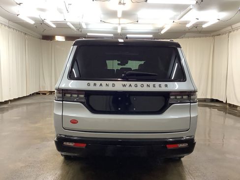 Certified 2025 Jeep Grand Wagoneer Series III w/ Quick Order Packagew 28T AWD/4WD image 7