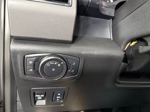 Used 2018 Ford F150 XLT w/ Equipment Group 301A Mid AWD/4WD image 18