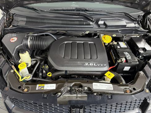Used 2016 Dodge Grand Caravan SXT FWD image 23