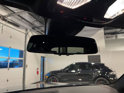 Used 2022 BMW X5 xDrive40i w/ M Sport Package image 24