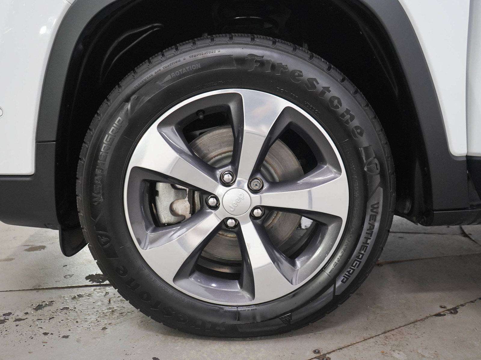 Used 2019 Jeep Cherokee Limited w/ Luxury Group AWD/4WD image 29