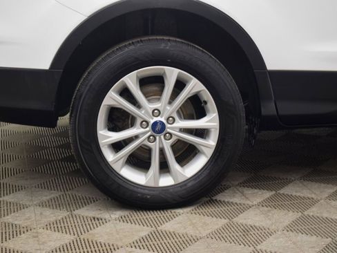 Used 2019 Ford Escape SEL image 31