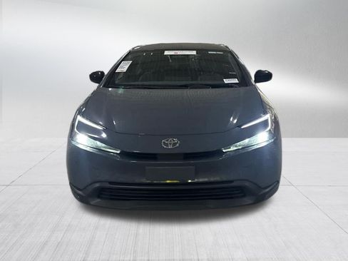 Used 2025 Toyota Prius LE FWD image 2