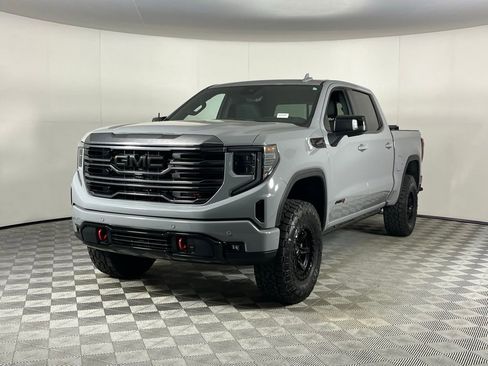 Used 2024 GMC Sierra 1500 AT4 w/ Technology Package image 4