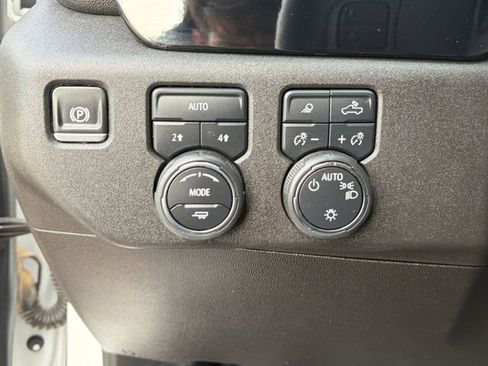 Certified 2025 Chevrolet Silverado 1500 LT w/ Safety Package AWD/4WD image 11
