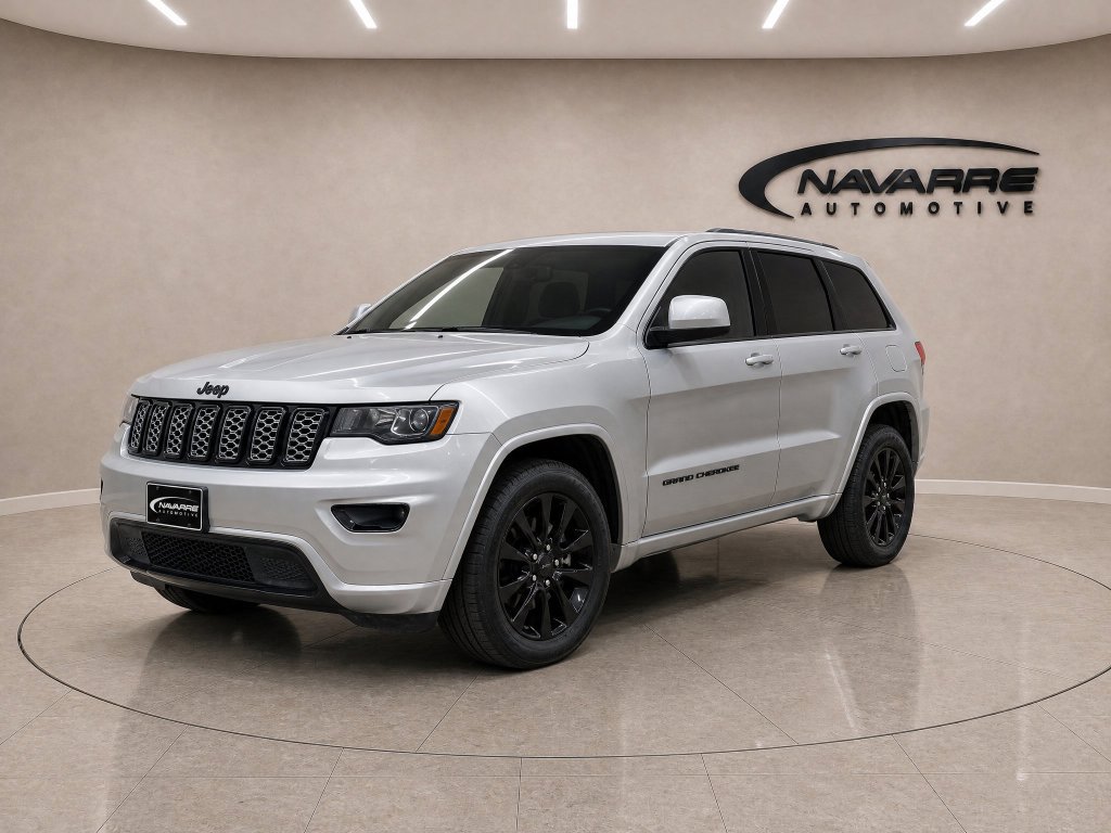 Used 2020 Jeep Grand Cherokee Altitude AWD/4WD image 3