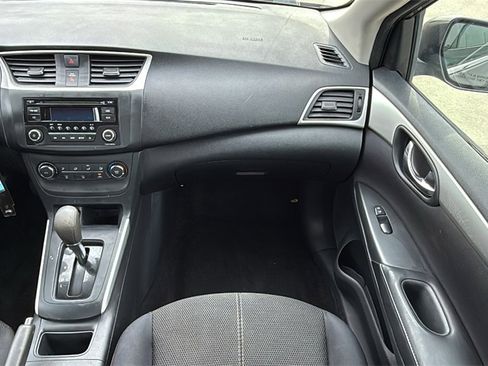 Used 2017 Nissan Sentra S image 28