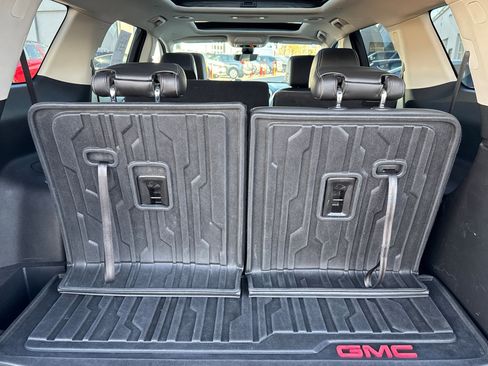 Used 2020 GMC Acadia Denali w/ Denali Ultimate Package image 16