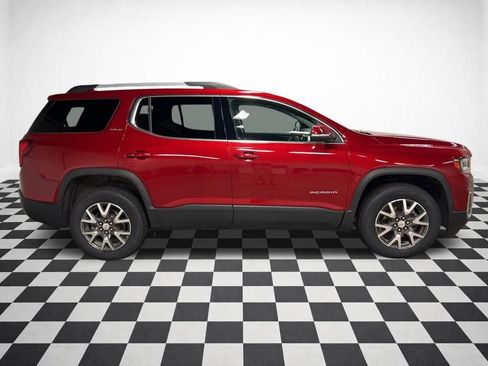 Certified 2023 GMC Acadia SLE w/ Driver Convenience Package image 2