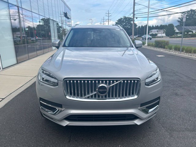 Certified 2025 Volvo XC90 B5 Core AWD/4WD image 7