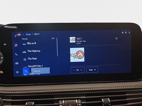 New 2026 Lexus LS 500 AWD image 21