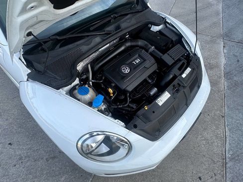 Used 2015 Volkswagen Beetle 1.8T Classic image 28