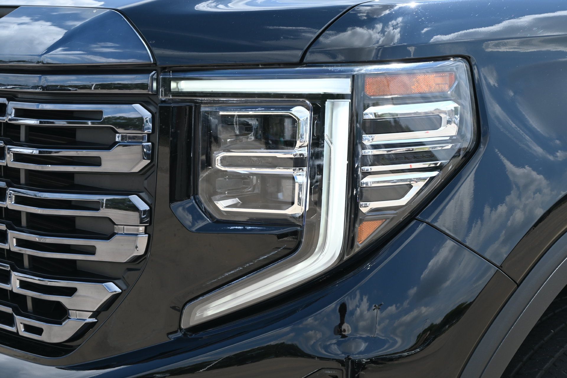 Used 2024 GMC Sierra 1500 Denali Ultimate AWD/4WD image 28