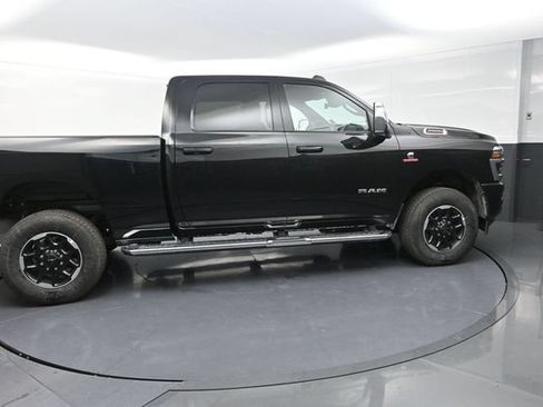 New 2026 RAM 2500 Laramie AWD/4WD image 11