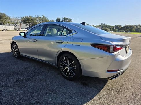New 2025 Lexus ES 350 w/ Premium Package image 5