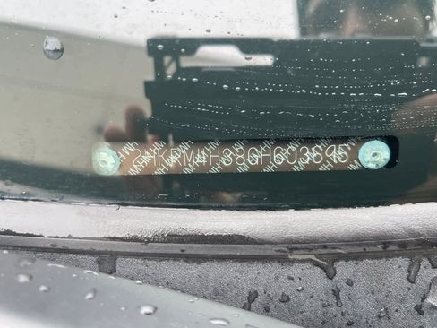 Used 2016 Honda CR-V LX image 16