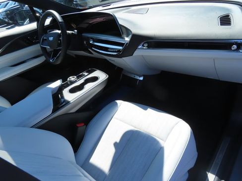 Used 2024 Cadillac Lyriq Sport AWD/4WD image 44