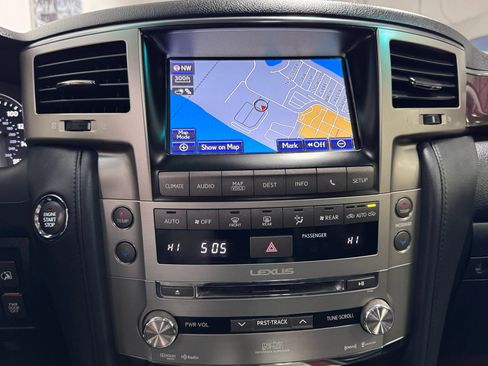 Used 2015 Lexus LX 570 4WD image 11
