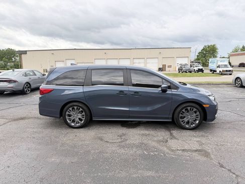 Used 2025 Honda Odyssey EX-L image 4