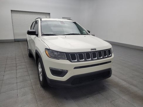Used 2018 Jeep Compass Sport w/ Tech Group FWD image 13