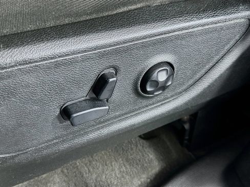 Used 2020 RAM 1500 Big Horn AWD/4WD image 18