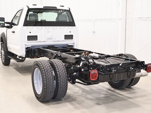New 2026 Ford F550 4x4 Regular Cab Super Duty image 6
