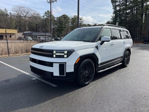 Used 2025 Hyundai Santa Fe Calligraphy image 2