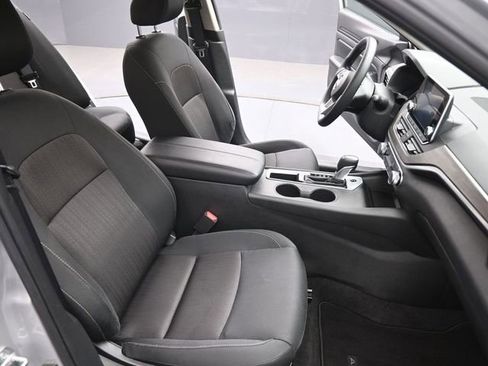 Used 2025 Nissan Altima 2.5 SV image 27