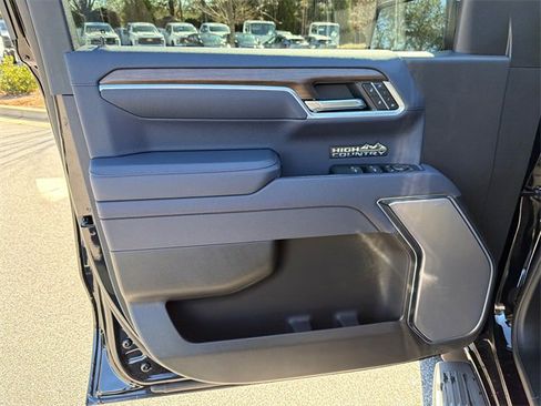 Certified 2025 Chevrolet Silverado 1500 High Country w/ Technology Package image 10