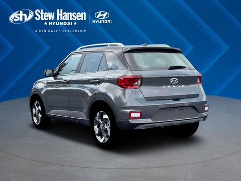 New 2026 Hyundai Venue SEL FWD image 6