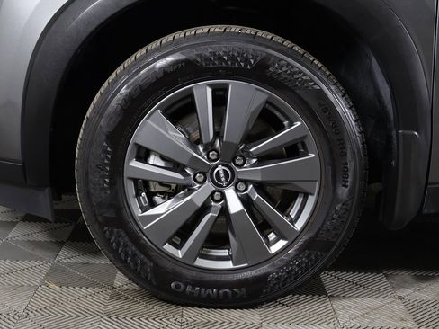 Used 2024 Nissan Pathfinder S image 19