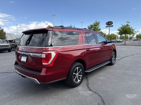 Used 2018 Ford Expedition Max XLT w/ Equipment Group 202A AWD/4WD image 5